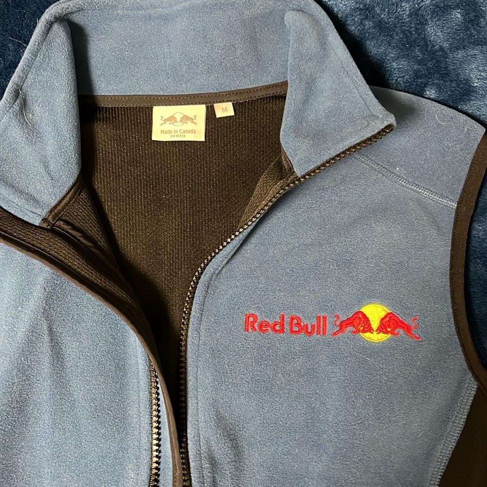 Red Bull Spell Out Full Zip Fleece Vest Jacket medium made in Canada